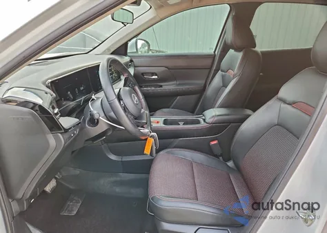 2025 Nissan Kicks Sr из США, поврежденный, VIN 3N8AP6DA4SL336721